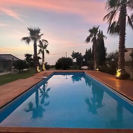 Sunset House 체팔루